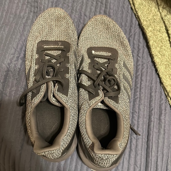 Grey Adidas - Picture 1 of 4
